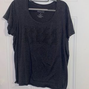 Torrid Kiss Tee . Size 3. Gray/Black